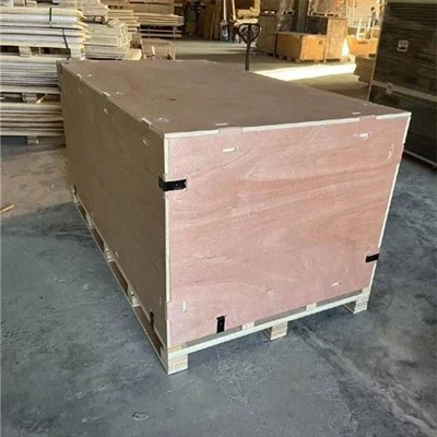 Kaxxa tal-Plywood li Jiġġarrab
